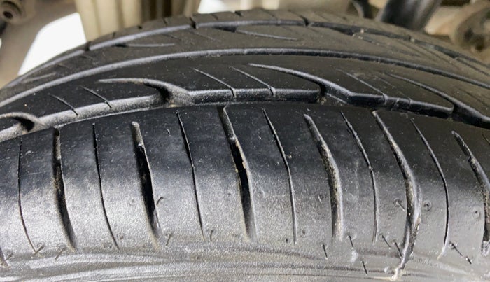 2015 Maruti Alto 800 LXI, Petrol, Manual, 49,139 km, Right Rear Tyre Tread