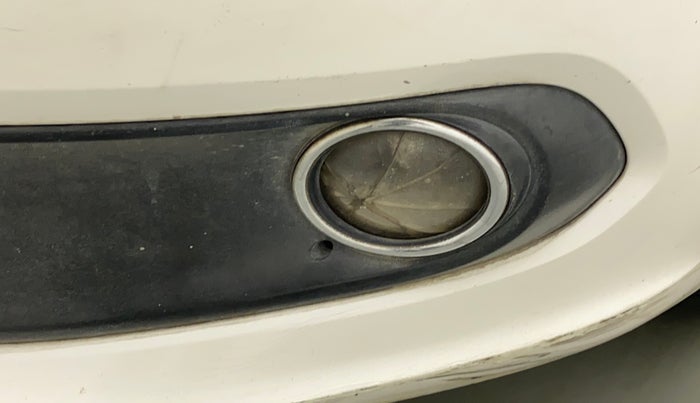 2011 Volkswagen Vento COMFORTLINE 1.6, Petrol, Manual, 96,152 km, Left fog light - Minor damage