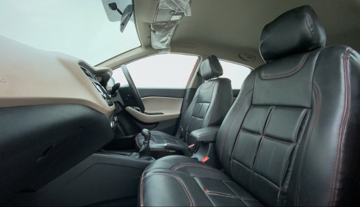 2018 Hyundai Elite i20 ASTA 1.2, Petrol, Manual, 20,999 km, Right Side Front Door Cabin