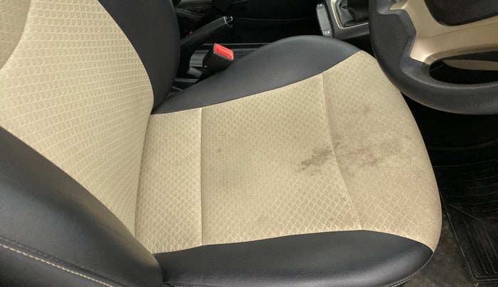 2019 Hyundai NEW SANTRO ERA 1.1, Petrol, Manual, 30,017 km, Driver seat - Cover slightly stained