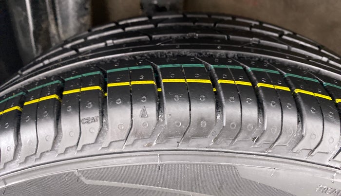 2017 Fiat URBAN CROSS EMOTION MULTIJET 1.3, Diesel, Manual, 36,220 km, Right Rear Tyre Tread