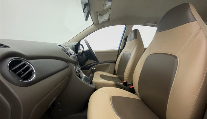 2014 Hyundai i10 SPORTZ 1.1, Petrol, Manual, 24,876 km, Right Side Front Door Cabin