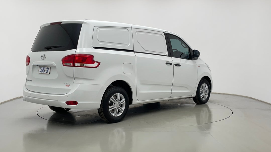 Right Back Diagonal (45- Degree) View