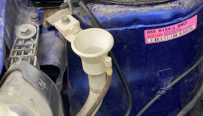2015 Tata Zest XE PETROL, Petrol, Manual, 42,922 km, Front windshield - Wiper bottle cap missing