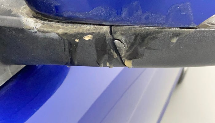 2015 Tata Zest XE PETROL, Petrol, Manual, 42,922 km, Left rear-view mirror - Cover has minor damage