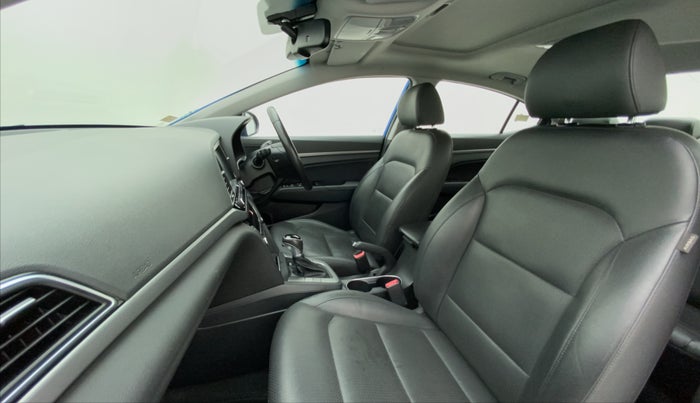 2017 Hyundai New Elantra 2.0 SX AT PETROL, Petrol, Automatic, 52,810 km, Right Side Front Door Cabin
