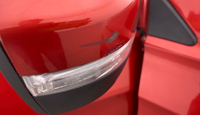 2018 Tata Tiago XZ 1.2 REVOTRON, Petrol, Manual, 21,599 km, Right rear-view mirror - Indicator light has minor damage