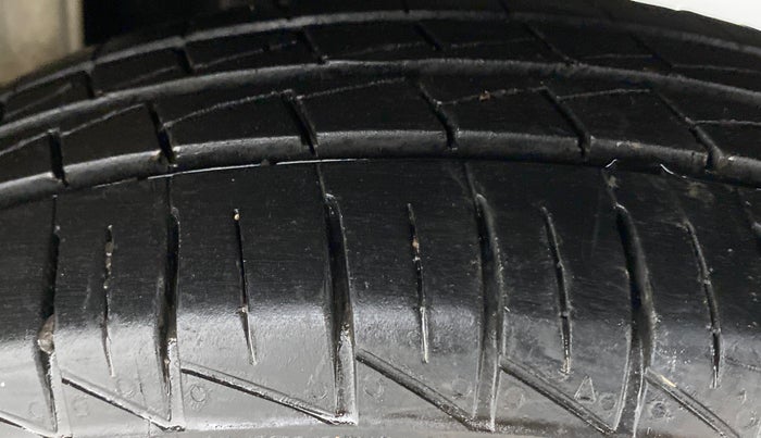 2021 Maruti Alto VXI, Petrol, Manual, 7,320 km, Left Rear Tyre Tread
