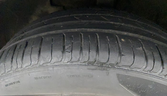 2019 Hyundai VENUE SX 1.0 (O) TURBO, Petrol, Manual, 26,422 km, Left Front Tyre Tread