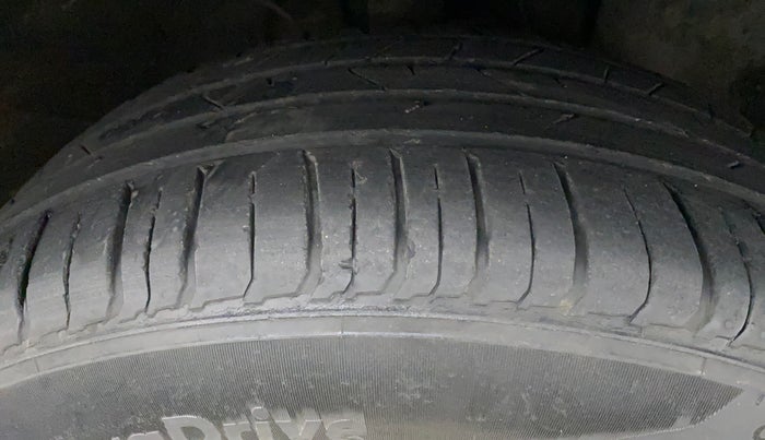 2019 Hyundai VENUE SX 1.0 (O) TURBO, Petrol, Manual, 26,422 km, Right Front Tyre Tread