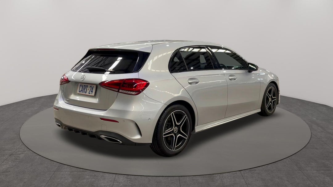 Right Back Diagonal (45- Degree) View