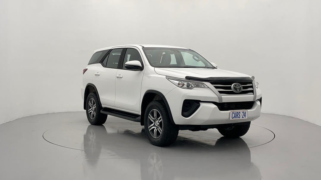 Right Front Diagonal (45- Degree) View