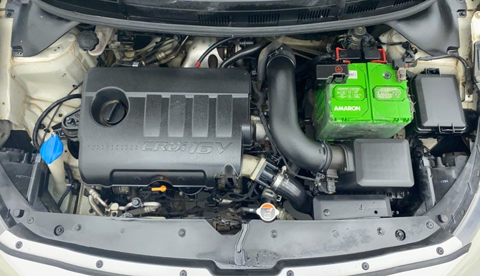2015 Hyundai Elite i20 MAGNA 1.4 CRDI, Diesel, Manual, 78,136 km, Engine Bonet View