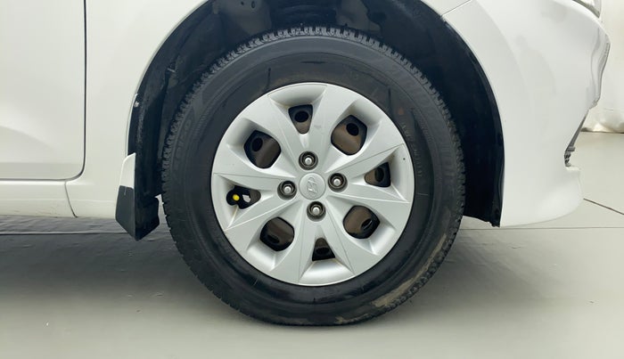 2015 Hyundai Elite i20 MAGNA 1.4 CRDI, Diesel, Manual, 78,136 km, Right Front Tyre