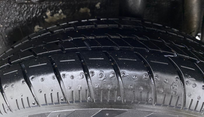 2014 Maruti Celerio VXI AGS, Petrol, Automatic, 96,597 km, Left Rear Tyre Tread