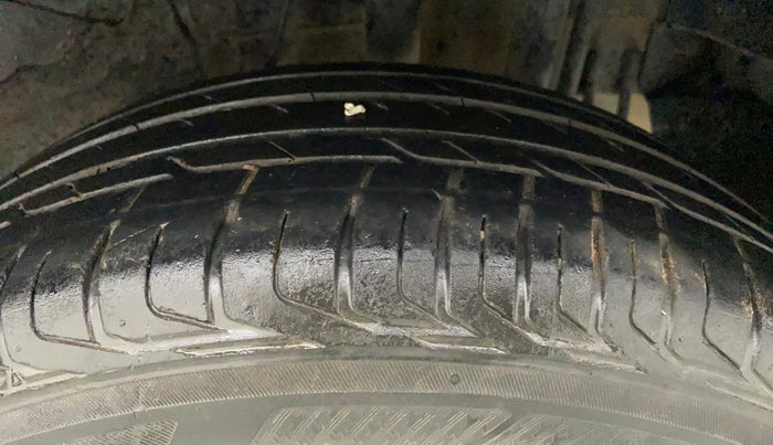 2020 Tata NEXON XM SUNROOF DIESEL, Diesel, Manual, 70,684 km, Left Rear Tyre Tread