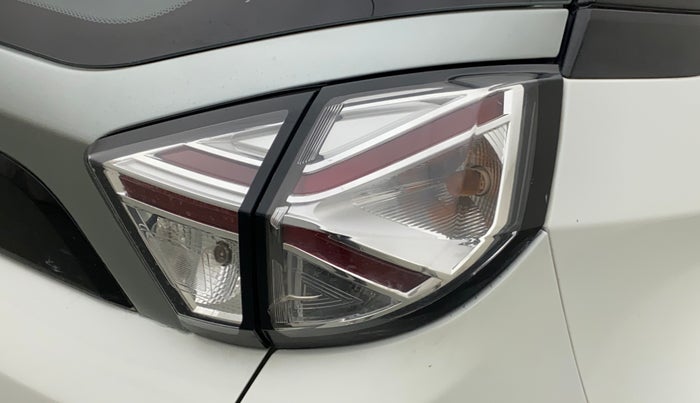 2020 Tata NEXON XM SUNROOF DIESEL, Diesel, Manual, 71,108 km, Right tail light - Minor damage