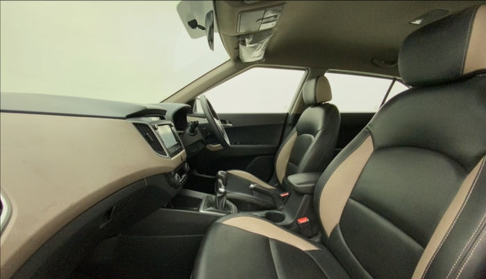 2017 Hyundai Creta SX PLUS 1.6 PETROL, Petrol, Manual, 35,540 km, Right Side Front Door Cabin