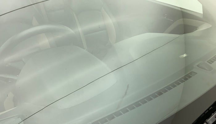 2017 Hyundai Creta SX PLUS 1.6 PETROL, Petrol, Manual, 35,540 km, Front windshield - Minor spot on windshield