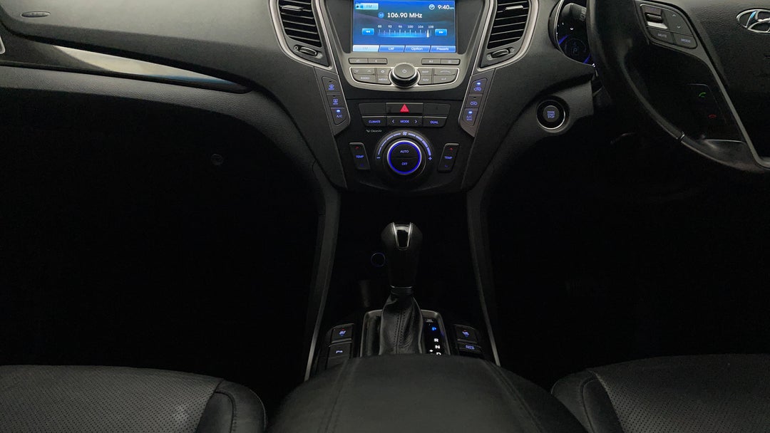 2015 Hyundai Santa Fe Highlander Crdi (4x4), Automatic, 127312 km, Center Console