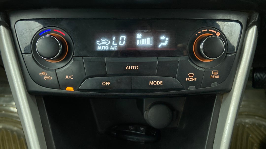 Automatic Climate Control 