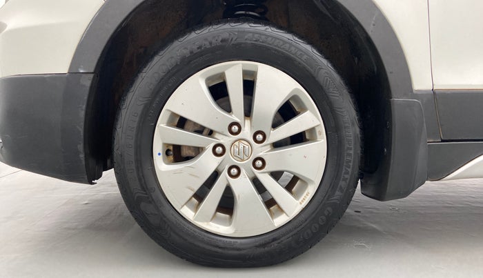 2015 Maruti S Cross ZETA 1.3, Diesel, Manual, 1,52,026 km, Left Front Wheel