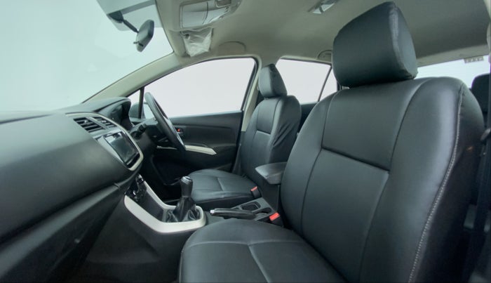 2015 Maruti S Cross ZETA 1.3, Diesel, Manual, 1,52,026 km, Right Side Front Door Cabin