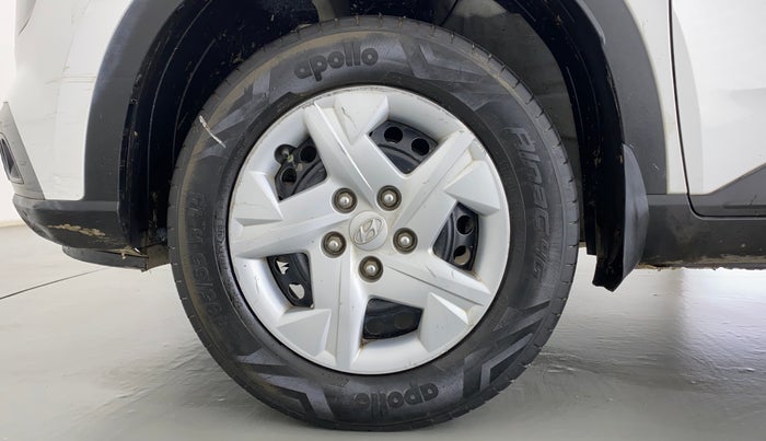 2021 Hyundai VENUE S 1.2, Petrol, Manual, 50,177 km, Left Front Wheel