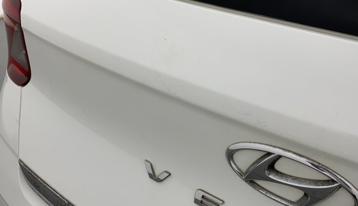 2021 Hyundai VENUE S 1.2, Petrol, Manual, 50,177 km, Dicky (Boot door) - Minor scratches