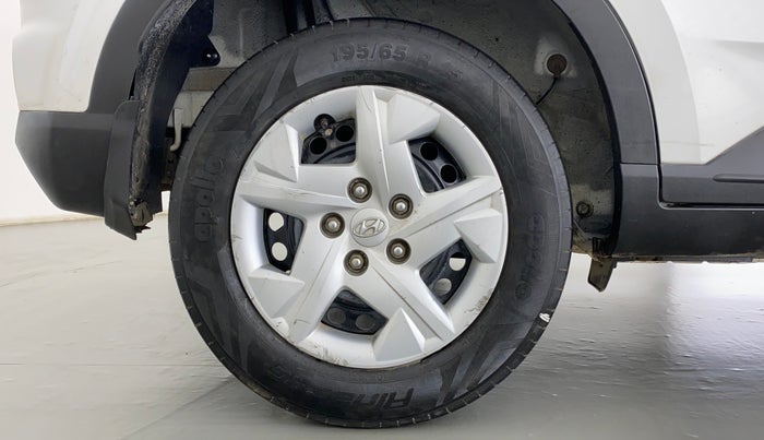 2021 Hyundai VENUE S 1.2, Petrol, Manual, 50,177 km, Right Rear Wheel