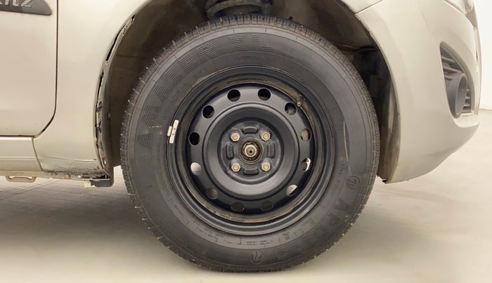 2013 Maruti Ritz VXI, Petrol, Manual, 54,850 km, Right Front Wheel