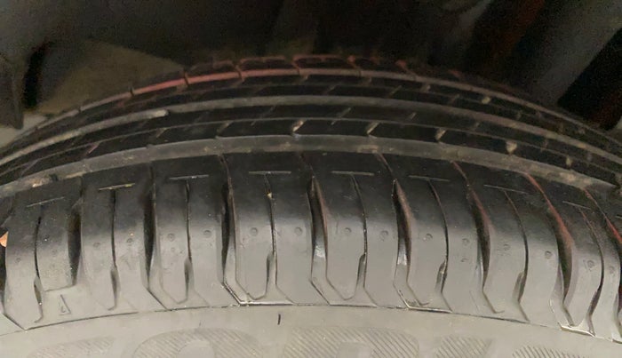2019 Maruti Swift LXI, Petrol, Manual, 11,206 km, Left Rear Tyre Tread
