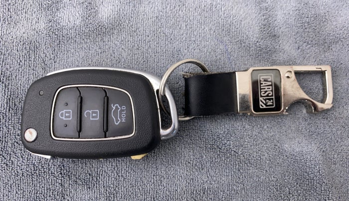 2021 Hyundai GRAND I10 NIOS SPORTZ 1.2 KAPPA VTVT CNG, CNG, Manual, 96,271 km, Key Close Up