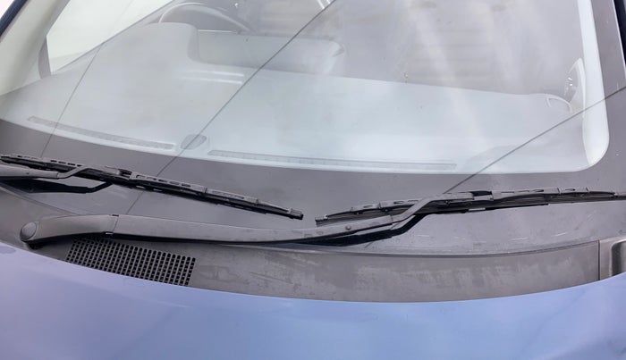 2021 Hyundai GRAND I10 NIOS SPORTZ 1.2 KAPPA VTVT CNG, CNG, Manual, 96,271 km, Front windshield - Wiper Blade Broken/Rusted