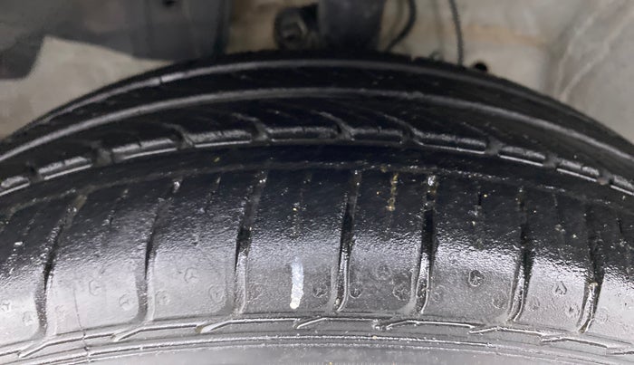 2016 Honda City V MT PETROL, Petrol, Manual, 64,273 km, Left Front Tyre Tread