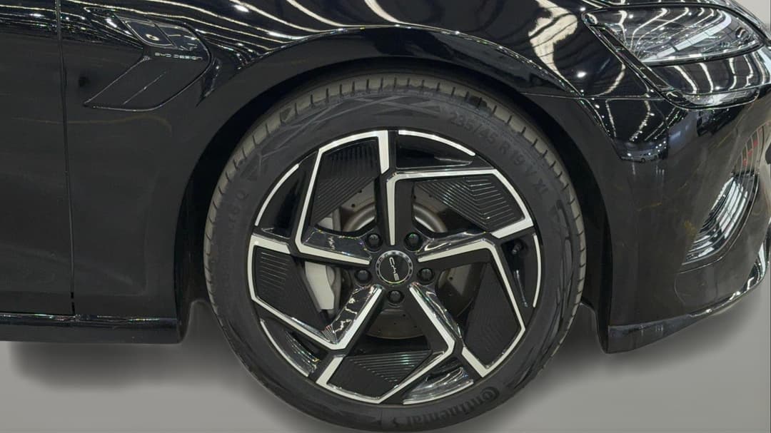 2023 Byd Seal Performance, Automatic, 18708 km, Right Front Wheel