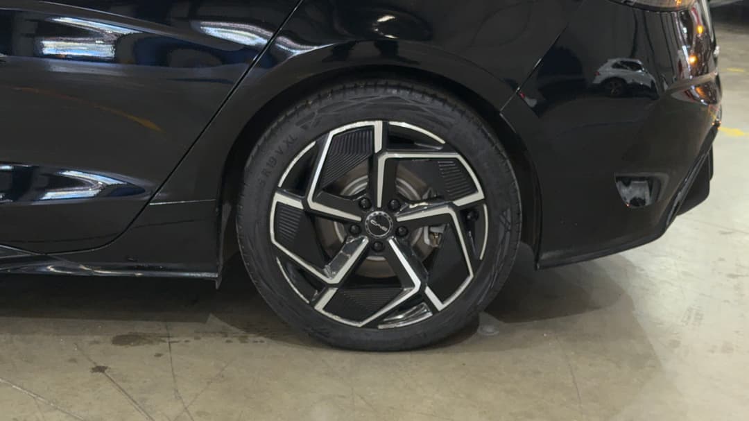 2023 Byd Seal Performance, Automatic, 18708 km, Left Rear Wheel