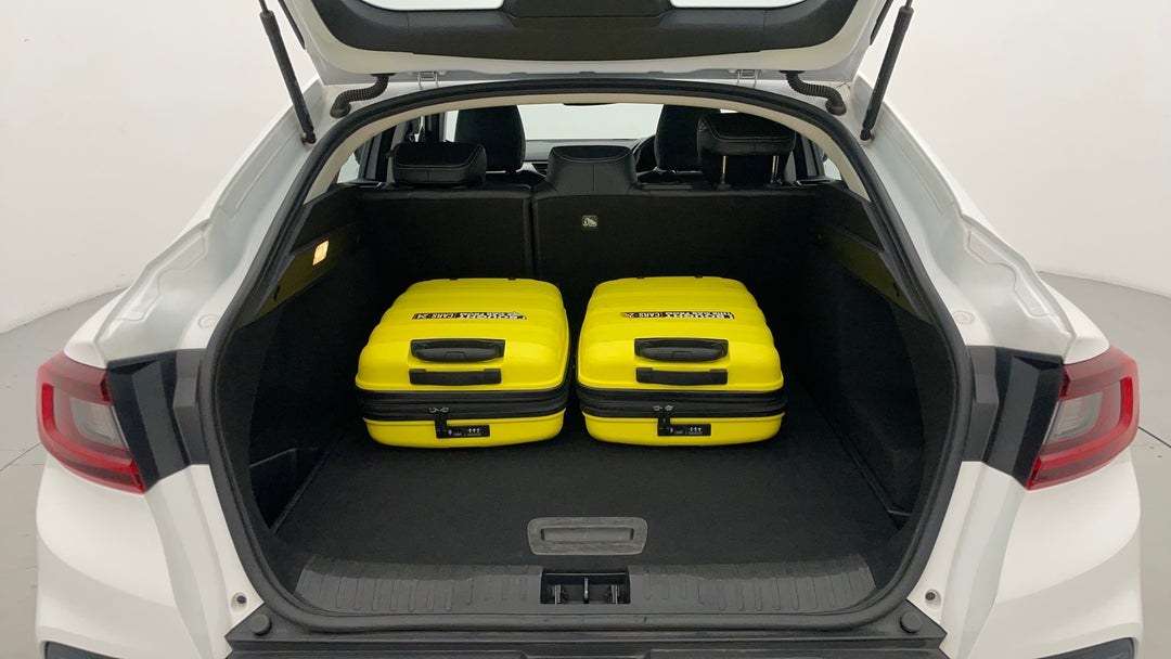 2023 Renault Arkana Zen, Automatic, 52953 km, Boot Inside View with Luggage