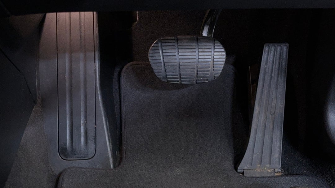 2019 BMW X1 sDrive 20i M Sport, Automatic, 36093 km, Pedals and Footmat