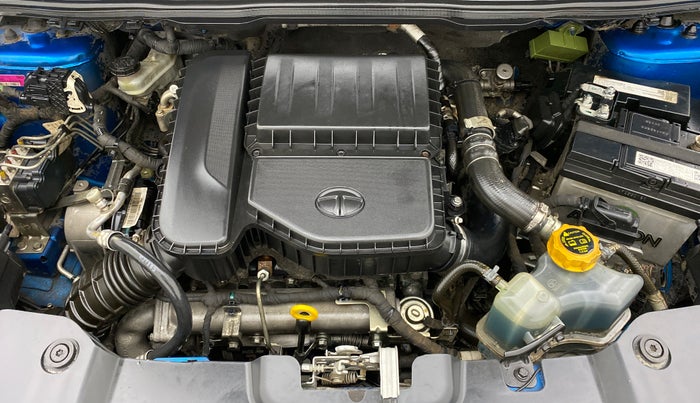 2018 Tata NEXON XZ+ 1.5 Dual Tone, Diesel, Manual, 33,088 km, Open Bonet
