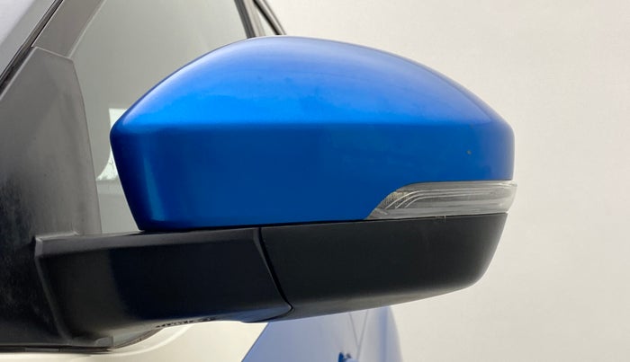 2018 Tata NEXON XZ+ 1.5 Dual Tone, Diesel, Manual, 33,088 km, Left rear-view mirror - Indicator light not working