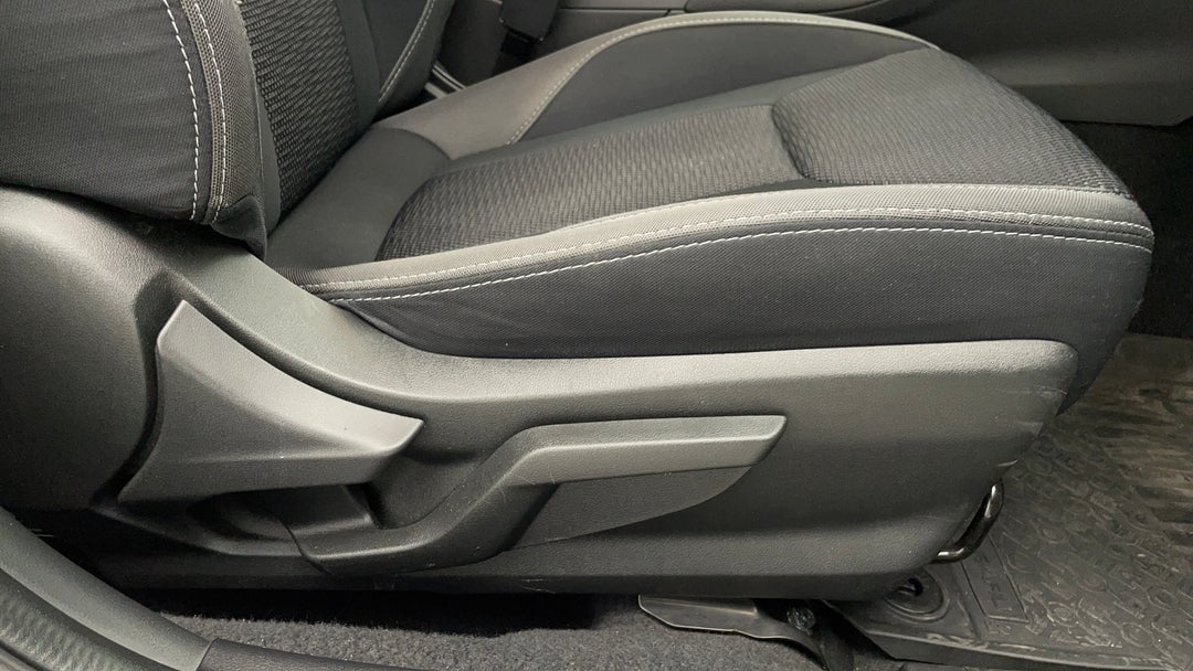 2018 Subaru Impreza 2.0i-l (awd), Automatic, 94497 km, Drivers Side Adjustment Panel