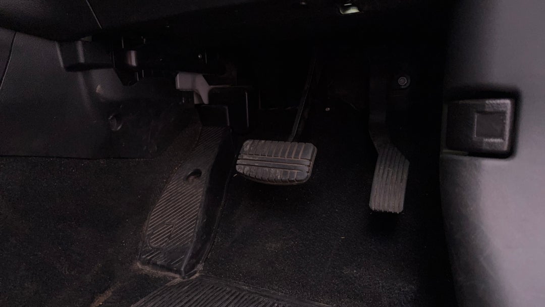 2021 Mitsubishi Outlander Es 5 Seat (2WD), Automatic, 101194 km, Pedals and Footmat