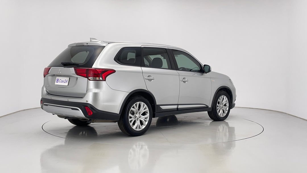 2021 Mitsubishi Outlander Es 5 Seat (2WD), Automatic, 101194 km, Right Back Diagonal (45- Degree) View