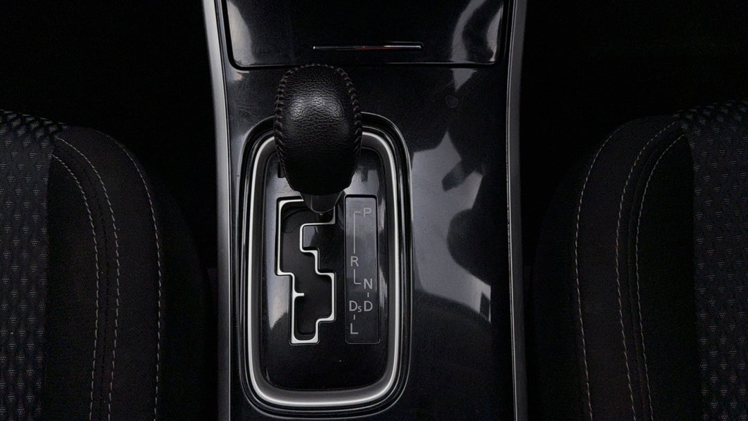 2021 Mitsubishi Outlander Es 5 Seat (2WD), Automatic, 101194 km, Gear Lever 