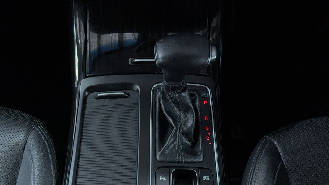 2018 Kia Sorento Sli (4x2), Automatic, 99739 km, Gear Lever 