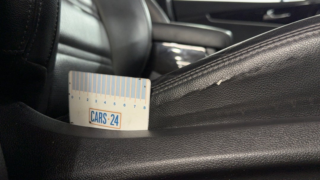 2018 Kia Sorento Sli (4x2), Automatic, 99739 km, Seats Front RHS Tear