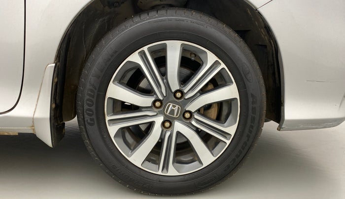 2017 Honda City V CVT, Petrol, Automatic, 43,106 km, Right Front Wheel