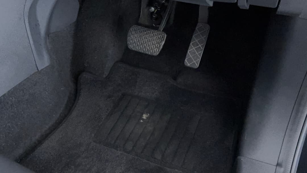 2022 MG Zst Excite, Automatic, 39728 km, Pedals and Footmat