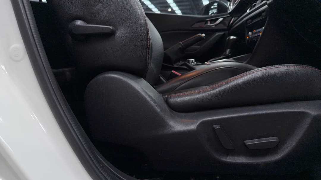 2015 Mazda 3 Sp25 Gt, Automatic, 156758 km, Drivers Side Adjustment Panel